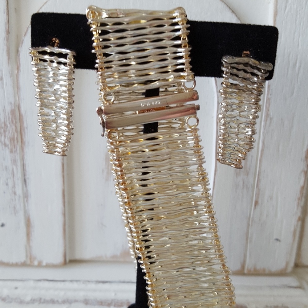 Bracelet